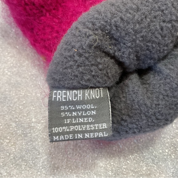 Ladies woolen fingerless gloves from Sundance. EUC - Picture 4 of 5